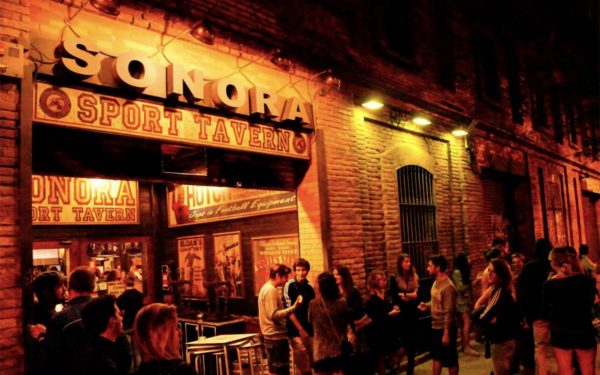 9 Best Barcelona Sports Bars & Pubs • Where to Watch Live Sports in  Barcelona 2023