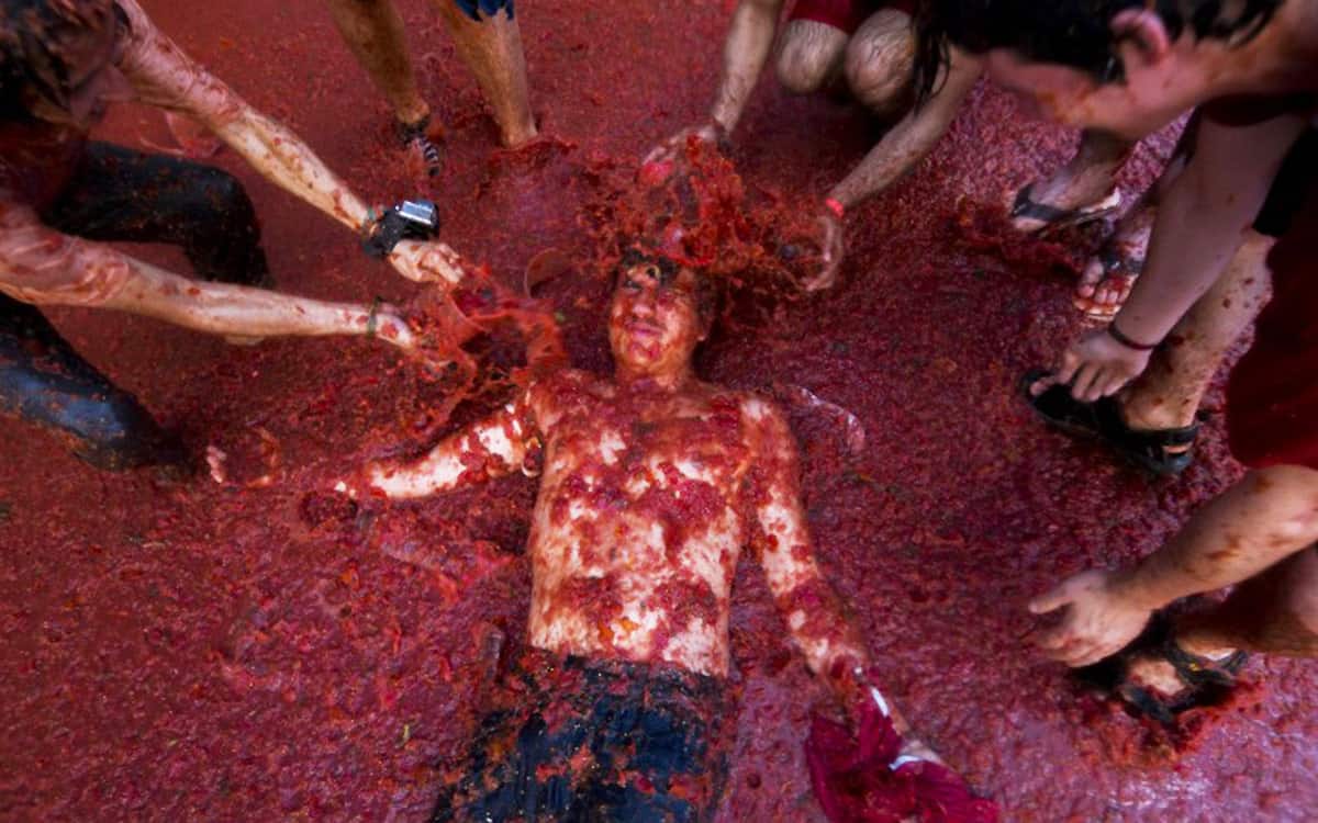 tomatina tickets, camping, transport from barcelona