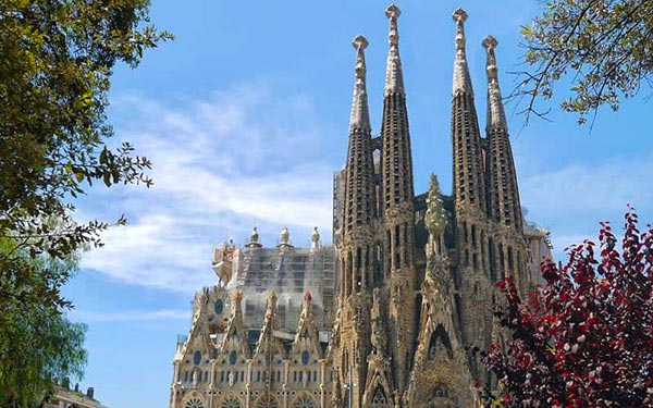 spain barcelona tourist attractions