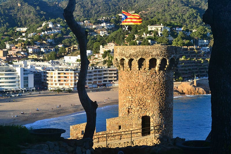 day trips from barcelona by car